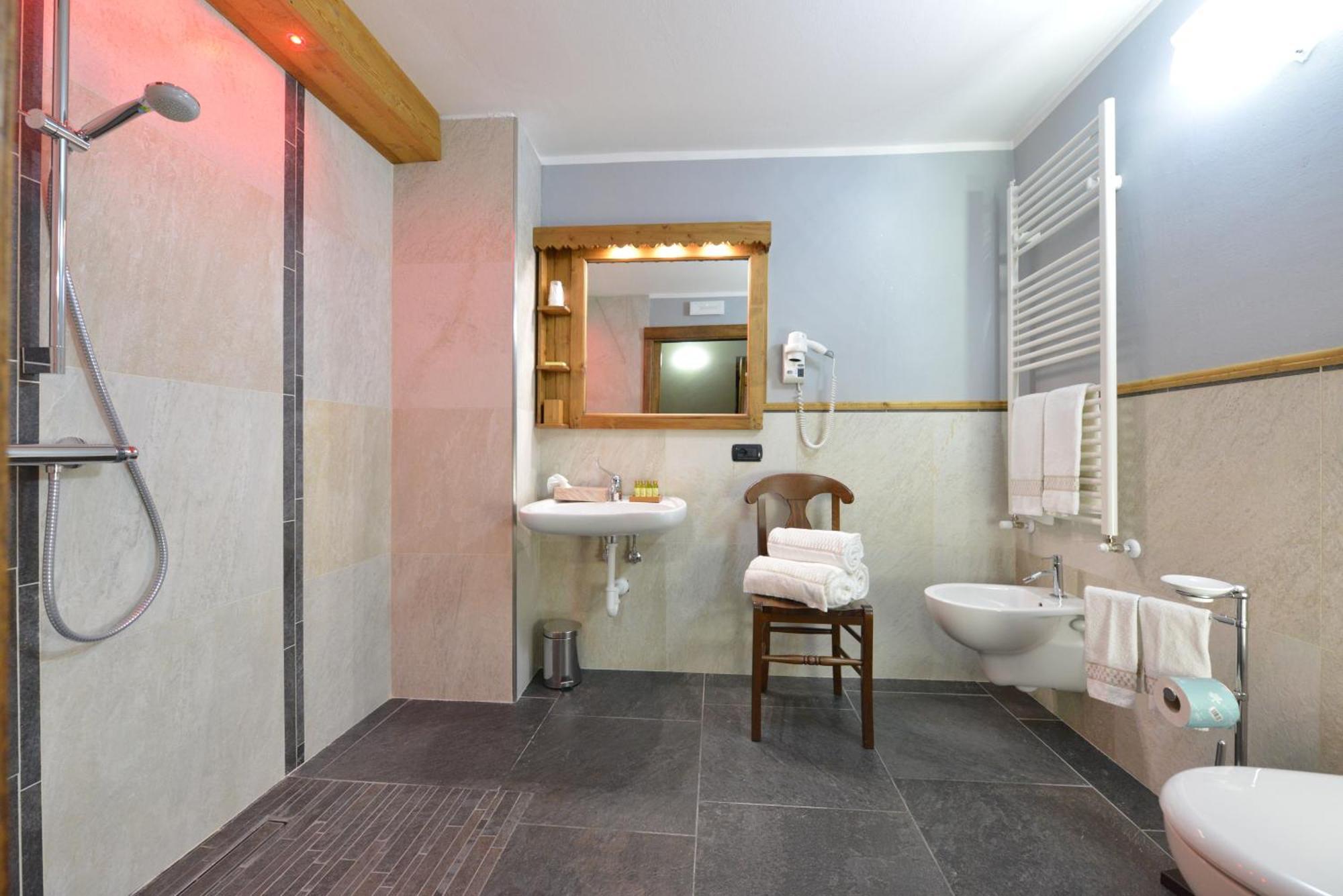 بيريوِل تْشيرفينيا Mollino Rooms المظهر الخارجي الصورة